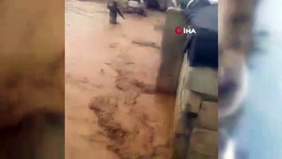 felaket -  - İdlib'de Sel Felaketi  Videosu