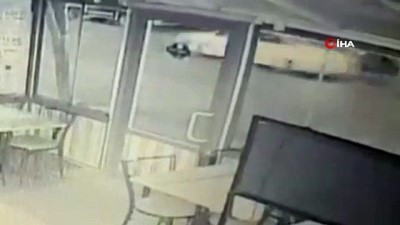 direksiyon -  Başkentte alkollü sürücünün kuryeye çarptığı anlar kamerada  Videosu