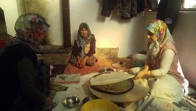 Bulgaristan göçmeni atalarından miras kalan 'muhacir böreği'nden vazgeçmiyorlar - BALIKESİR