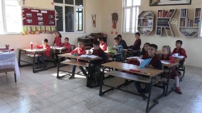 anaokulu ogretmeni - Sınır hattının fedakar öğretmenleri (2) - KİLİS  Videosu