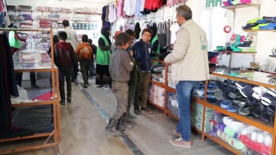  - Suriyeli çocuklara anlamlı günde anlamlı sürpriz
- Çeşitli işlerde çalışan Suriyeli çocuklara sürpriz hediyeler dağıtıldı 