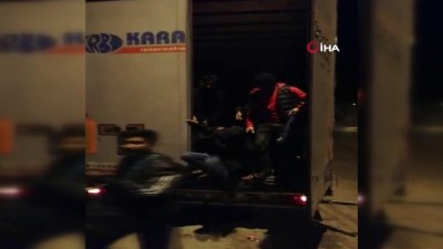  Tırdan 116 kaçak göçmen çıktı 