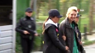 basortulu ogretmen -  Beşiktaş’ta başörtülü öğretmene saldıran kadın adliyeye sevk edildi  Videosu