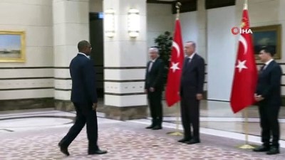  Cumhurbaşkanı Erdoğan, Zimbabve Büyükelçisini kabul etti