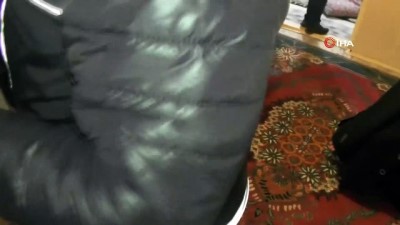 kurusiki tabanca -  Eskişehir'de sokak satıcılarına şok baskın  Videosu