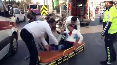 direksiyon -  Kazada yaralanan kadın çaresizce yerde ambulans bekledi  Videosu