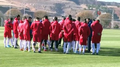 milli mac - Rıza Çalımbay: '6 tane final maçımız var'  Videosu