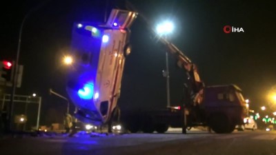  Hasta taşıyan ambulans otomobille çarpıştı: 1 ölü, 9 yaralı