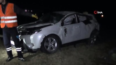 direksiyon -  Konya’da otomobil tarlaya devrildi: 4 yaralı Videosu