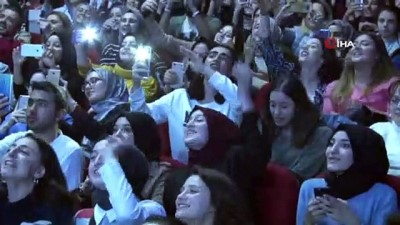 bebek -  Üsküdar’da Gripin’den muhteşem konser  Videosu