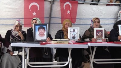 sivil toplum - Evlat nöbetindeki Diyarbakır annelerine destek ziyaretleri sürüyor - DİYARBAKIR  Videosu