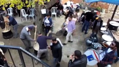 dovme -  Balıkesir'de davulla keşkek dövme geleneği devam ediyor  Videosu