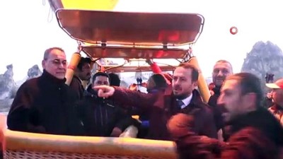 sicak hava balonu -  Kültür ve Turizm Bakanı Ersoy, Kapadokya’da balona bindi  Videosu