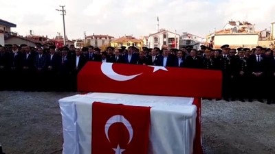 hastane - Şehit Uzman Onbaşı Mustafa Akkaya son yolcuğuna uğurlandı (1) - AFYONKARAHİSAR  Videosu
