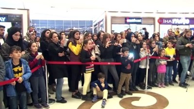  Bu sahne hem üzdü, hem de utandırdı