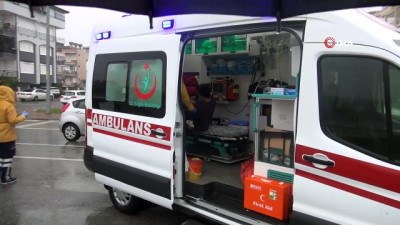 hastane -  Antalya'da yağış kazayı da beraberinde getirdi:1 yaralı  Videosu