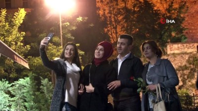 İstanbul’un simgeleri Kadına Şiddete karşı ‘Turuncu’ya büründü 