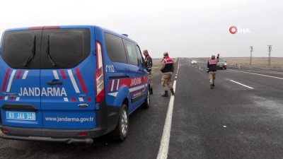  Çarpışan otomobiller ters döndü: 1 yaralı