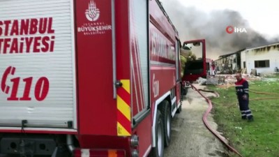  Çatalça’da cam baskı fabrikasında yangın 