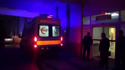 devlet hastanesi -  Kontrolden çıkan araç karşı şeride geçerek tıra çarptı: 1 ölü, 1 yaralı  Videosu