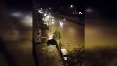  Giresun’da sağanak yağış sonrası yollar göle döndü 