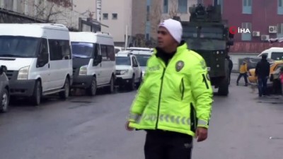 yildirim dustu -  Hakkari’de yıldırım düştü: 2 şehit, 13 asker yaralı  Videosu