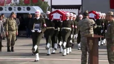 havan saldirisi -  Teröristlerin sınırdaki karakola düzenlediği saldırıda şehit olan 2 asker için tören düzenleniyor  Videosu