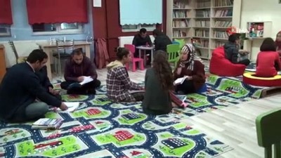 fedakar ogretmen -  Ev ortamına dönüştürülen kütüphanede sınava hazırlanıyorlar  Videosu