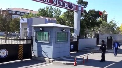 ic camasiri -  Gülen'in iç çamaşırını hediye ettiği FETÖ'nün İngiltere mütevelli heyet sorumlusu yakalandı Videosu