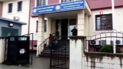 kadin hirsiz -  Sakarya'da hırsızlık yapan genç kadın hırsızlar Kocaeli'nde yakalandı  Videosu