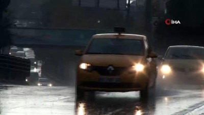 Şişli’de yağmur etkili oldu 