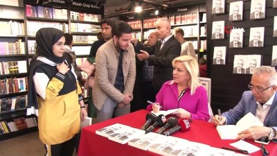 ustad -  Gazeteci Yavuz Donat'ın 'Off The Record' kitabı imza gününde sevenleriyle buluştu Videosu