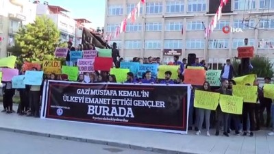  Öğrenciler 'Yetersiz Bakiye Burdur' topluluğu kurup ulaşım ücretlerini protesto etti 