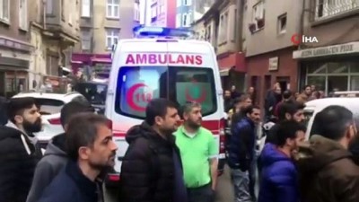  Beyoğlu'nda 4 kişinin yaralandığı silahlı saldırı anı kamerada 