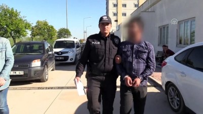 ozel guvenlik gorevlisi - Adana'da banka camını çekiçle kıran şüpheli serbest bırakıldı - ADANA  Videosu