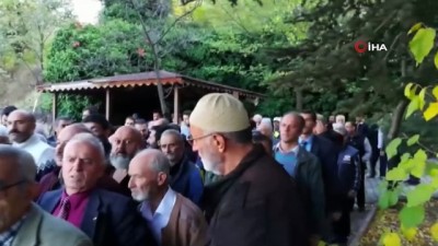  Erzincan’da ağaçtan düşen 3 çocuk babası hayatını kaybetti 