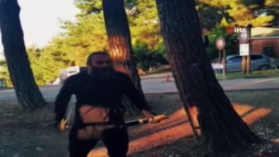  Diriliş Ertuğrul oyuncusu kılıçla döner kesti