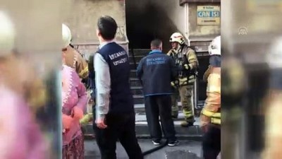 mahsur kaldi - Fatih'te 6 katlı binada yangın - İSTANBUL Videosu