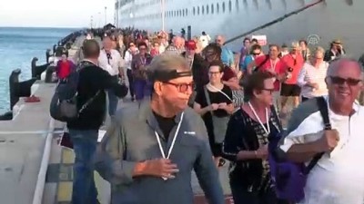 gemi personeli - Dev kruvaziyer Kuşadası'na 2 bin 183 turist getirdi - AYDIN  Videosu