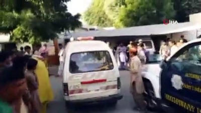 otobus soforu -  - Pakistan’da trafik kazası: 13 ölü Videosu
