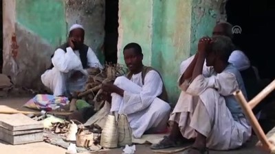 kiliclar - Sudan'ın doğusunda geleneksel kılıç kuşanma kültürü yaşatılıyor (1) - KESELE  Videosu