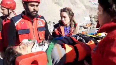 kafa travmasi - Dağda mahsur kalanları kurtarma tatbikatı gerçeğini aratmadı - ARDAHAN Videosu