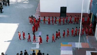 İlkokul öğrencilerinden 10 Kasım koreografisi - ADANA