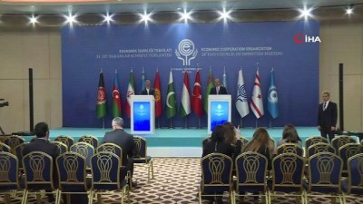  Bakan Çavuşoğlu: 'Barış Pınarı Harekatını, Suriye'nin zenginliklerine el koymak için değil, buradaki terör örgütlerini temizlemek için başlattık' 