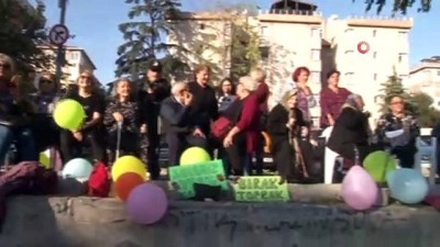 ozellestirme -  Bakırköy’de spor sahası protestosu Videosu