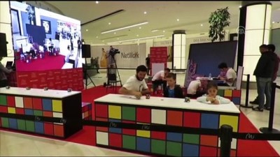 portre - Öğrenciler, rubik küplerden Atatürk portresi yaptı - İSTANBUL Videosu