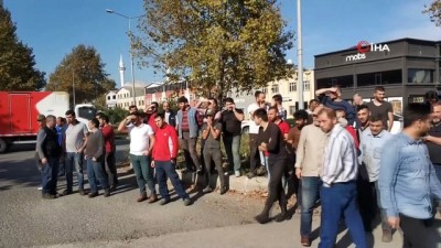 trafik canavari -  Samsun'da 'trafik canavarı' kamerada... Ters yönden gelen kamyon, motosikletli kuryeyi böyle altına aldı  Videosu