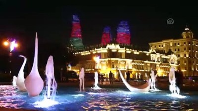 bagimsizlik - Ünlü yapılar Azerbaycan bayrağının renklerine büründü - BAKÜ Videosu