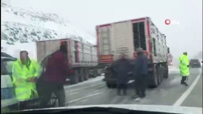 zincir takma -  Çamlıbel geçidinde kar engeli Videosu