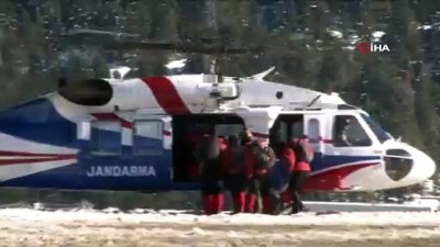 kesif ucagi -  Kayıp dağcıları aramak için 40 kişilik özel tim helikopterle bölgeye sevk edildi  Videosu